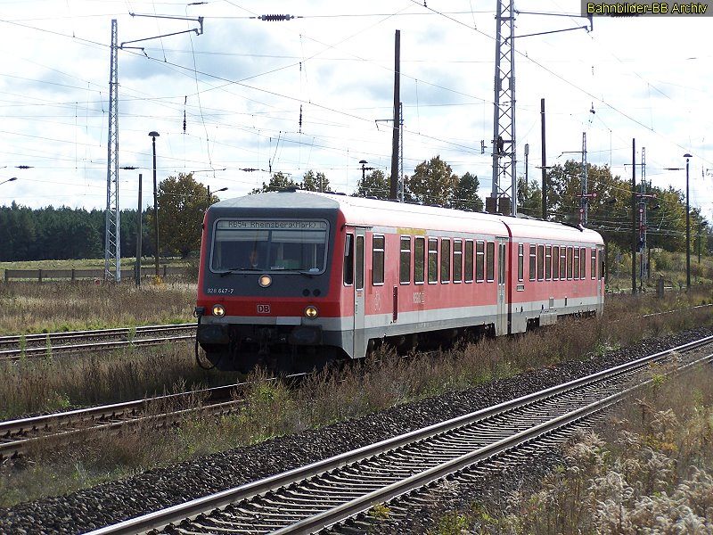 Bis Dezember 2007 kamen auf der KBS 209.54 noch Fahrzeuge der Baureihe 628 zum Einsatz. Anschlieend bernahm die Baureihe 646 hier den Dienst. 628 647 ist soeben aus Rheinsberg zurckgekehrt und wird in wenigen Minuten als RB 28285 dorthin zurckfahren.
