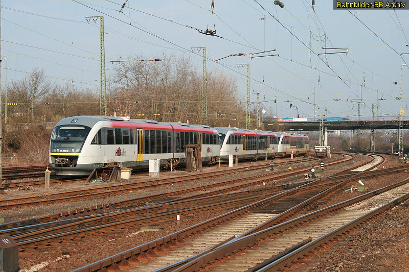 VT 306, VT 304 & VT 305 abgestellt im Hanauer Hauptbahnhof (31. Mrz 2009)
