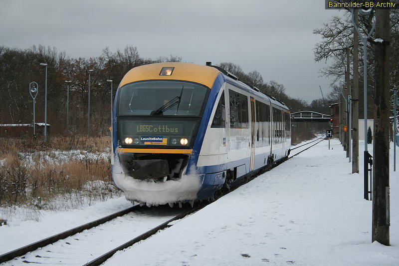 VT 613 erreicht Spremberg auf dem Weg nach Cottbus.